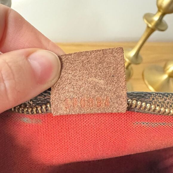 ✅AUTHENTIC✅LOUIS VUITTON Ebene Damier Truth Cosmetic Pouch - Picture 10 of 15